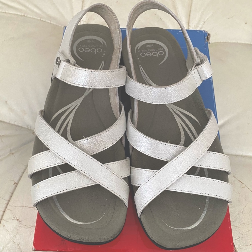 Abeo Laguna Sandals- Size 6 Neutral